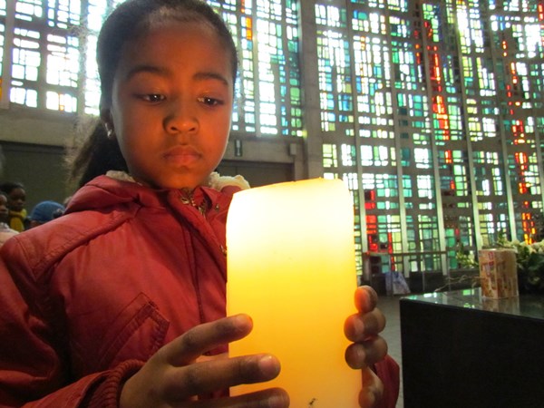 Catechesemoment 3 eerste communie 2015 op zondag 1 maart 2015 in de Sint-Anna-ten-Drieënparochie, Antwerpen Linkeroever